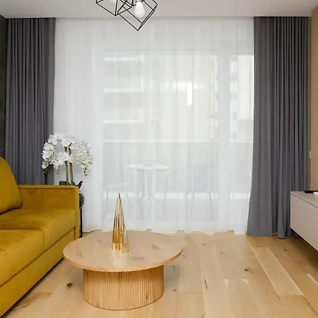 Tho Luxury Apartamento Braşov